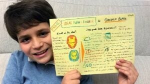 Lee más sobre el artículo Un niño madrileño gana el concurso internacional Ideas para Escuchar con un invento inspirado en una película de superhéroes